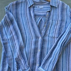 Gap women’s shirt 100% linen size : XS
